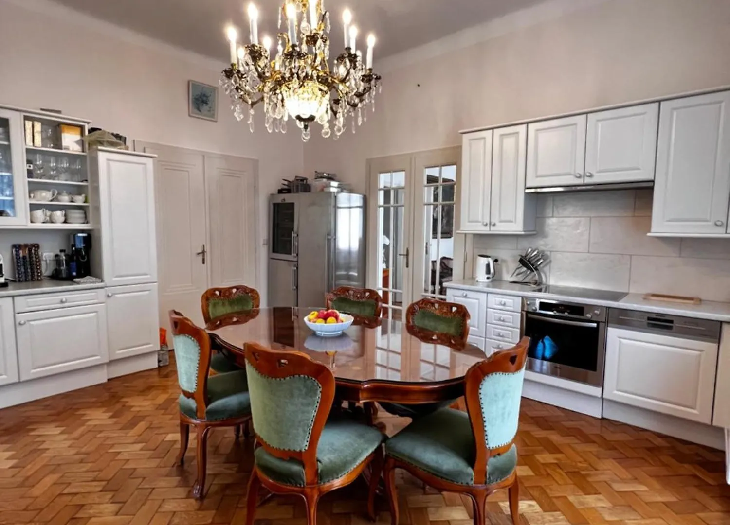 Elegant Apartment Near Schoenbrunn Vienna